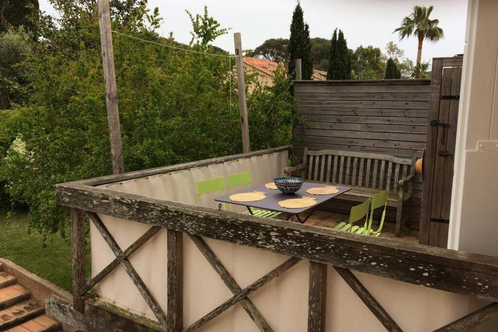 Appartement A 100 M Du Village De Porquerolles Buitenkant foto